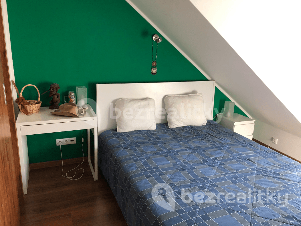 Pronájem bytu 2+1 30 m², Grösslingová, Bratislava - mestská časť Staré Mesto, Bratislavský kraj