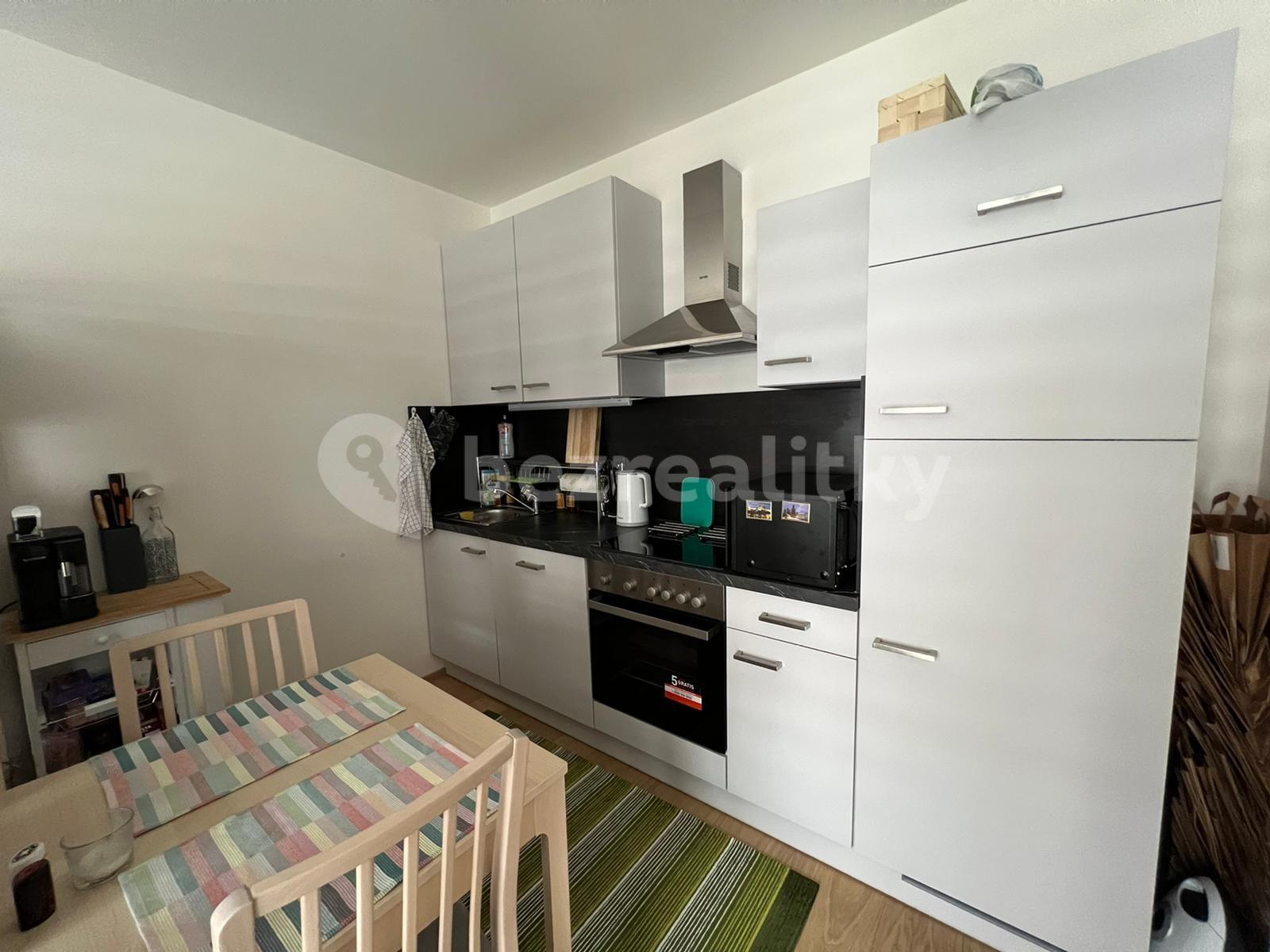 Pronájem bytu 1+kk 42 m², Vrátnická, Praha, Praha