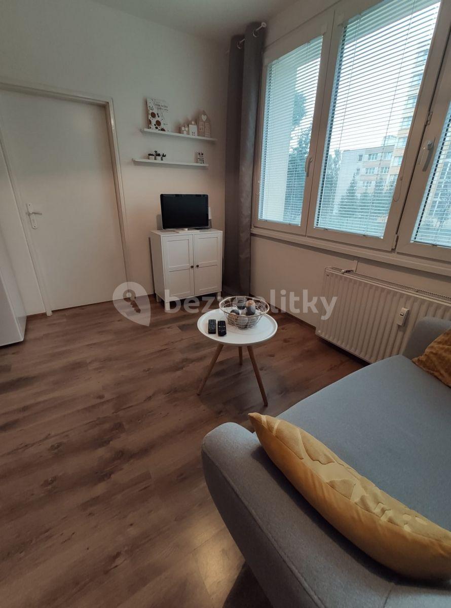 Pronájem bytu 2+kk 37 m², Větrná, České Budějovice, Jihočeský kraj