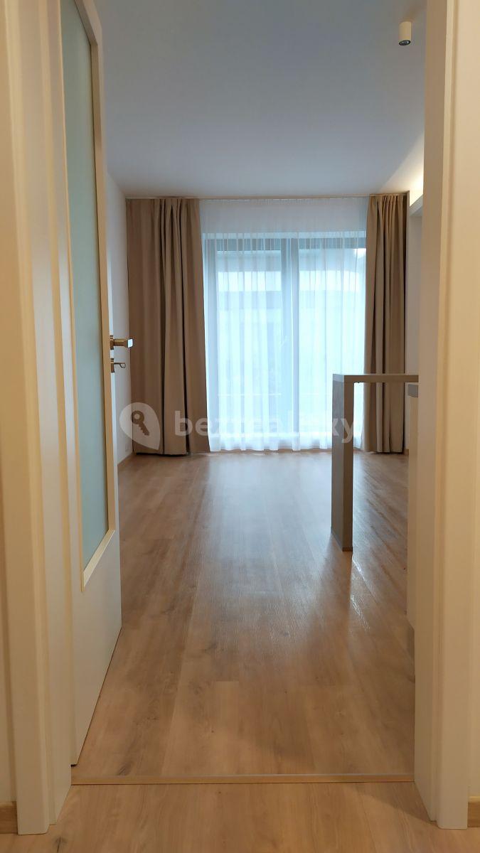 Pronájem bytu 1+kk 31 m², Mukařovského, Praha, Praha