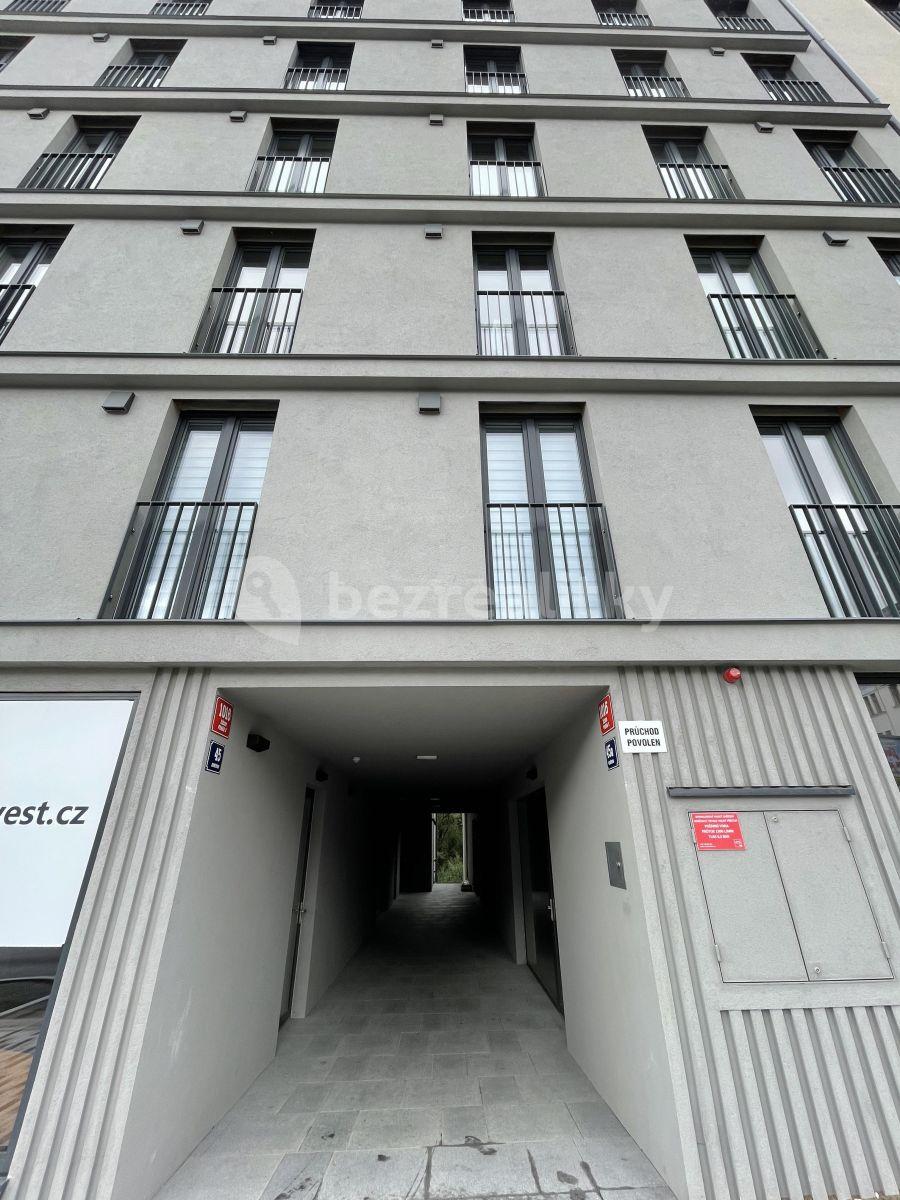 Pronájem bytu 1+kk 33 m², Hartigova, Praha, Praha