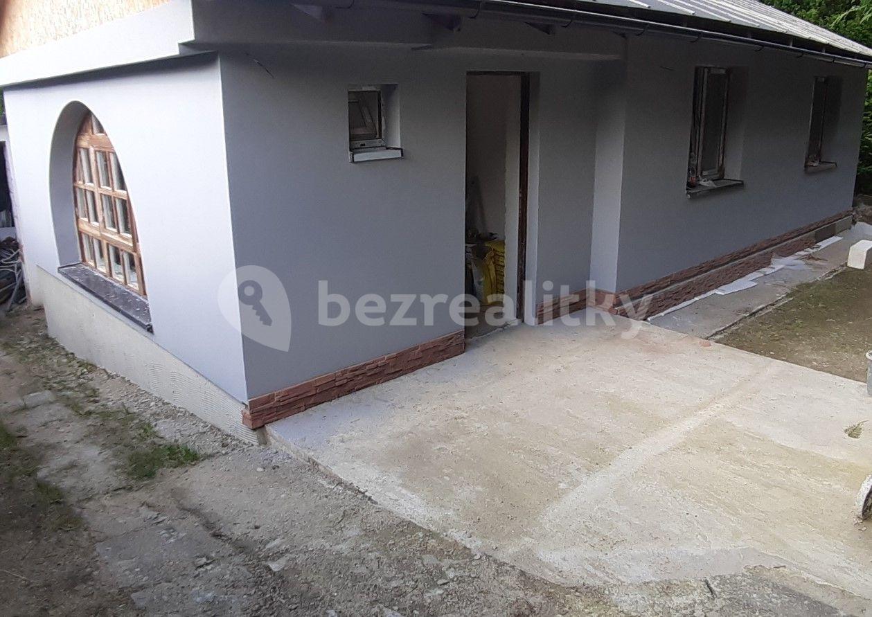 Pronájem domu 70 m², pozemek 400 m², Louňovice, Středočeský kraj