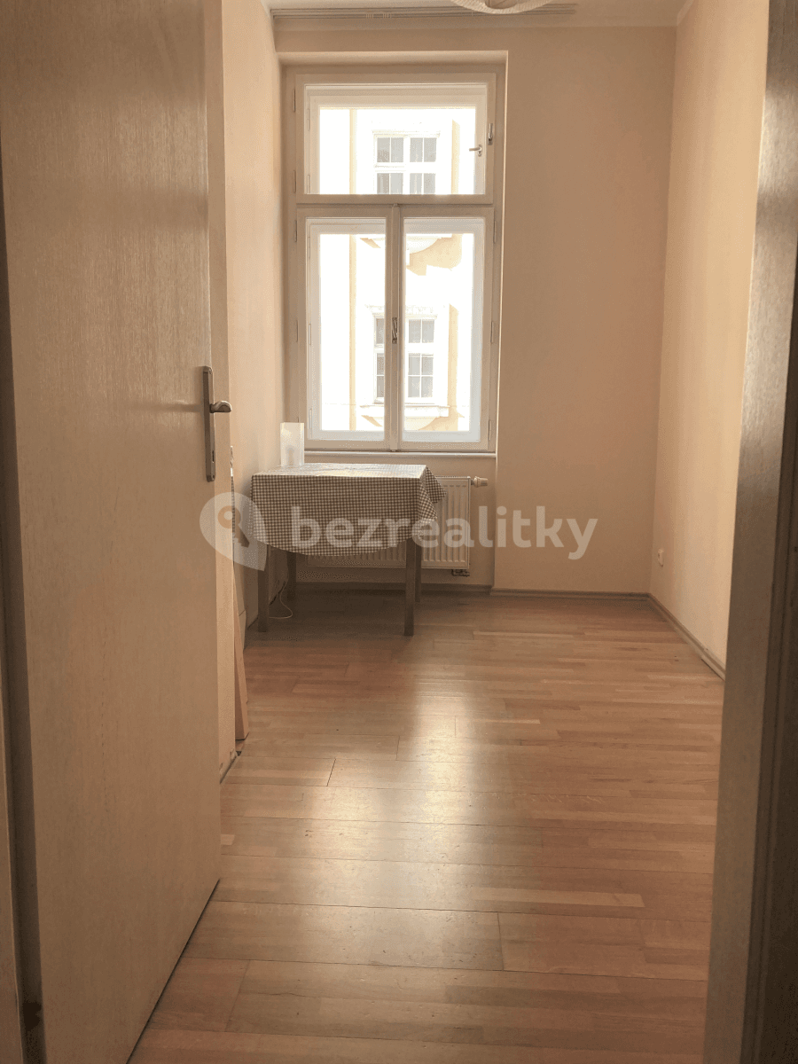 Pronájem bytu 3+kk 45 m², Umělecká, Praha, Praha