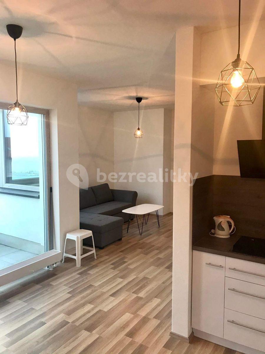 Pronájem bytu 1+kk 55 m², U Škol, Bučovice, Jihomoravský kraj