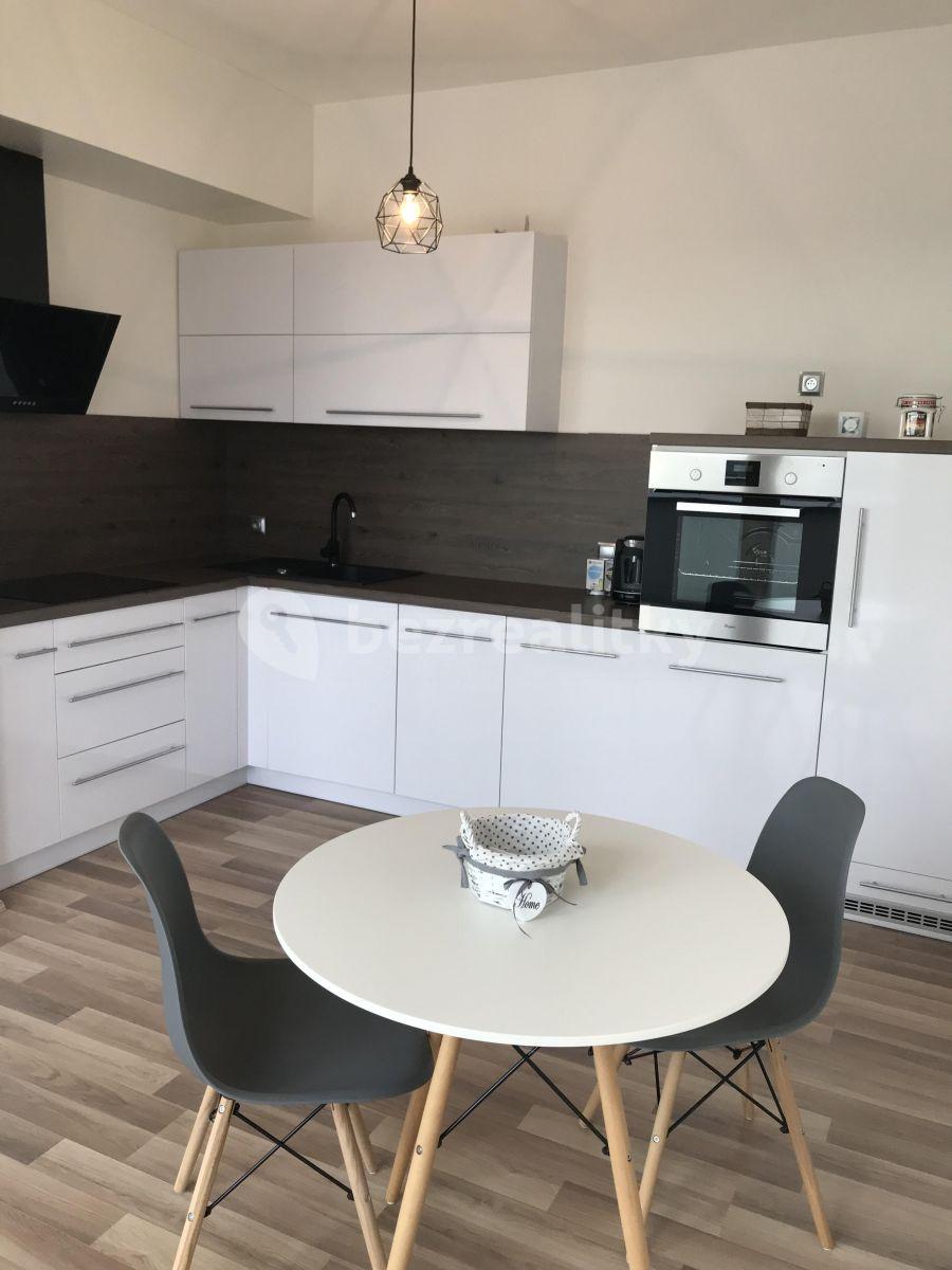 Pronájem bytu 1+kk 55 m², U Škol, Bučovice, Jihomoravský kraj