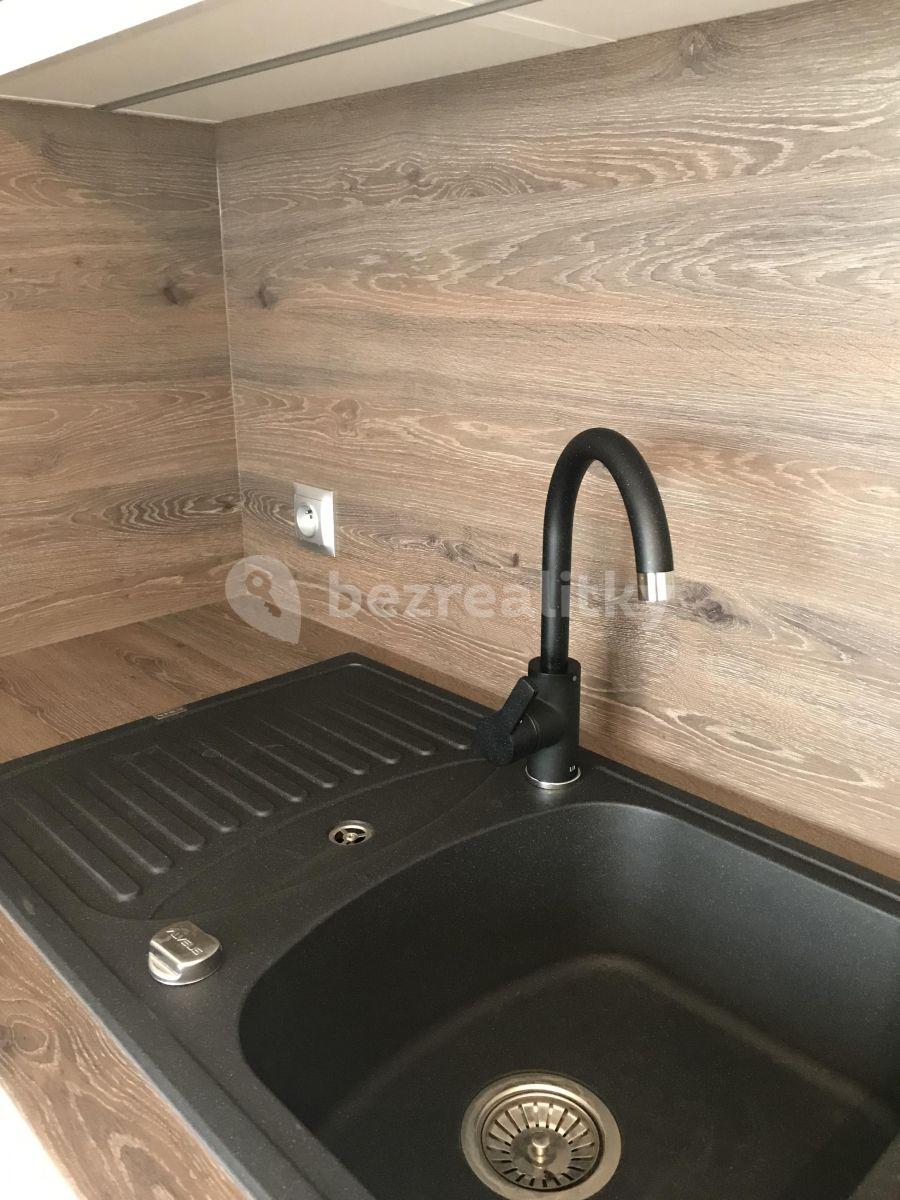 Pronájem bytu 1+kk 55 m², U Škol, Bučovice, Jihomoravský kraj