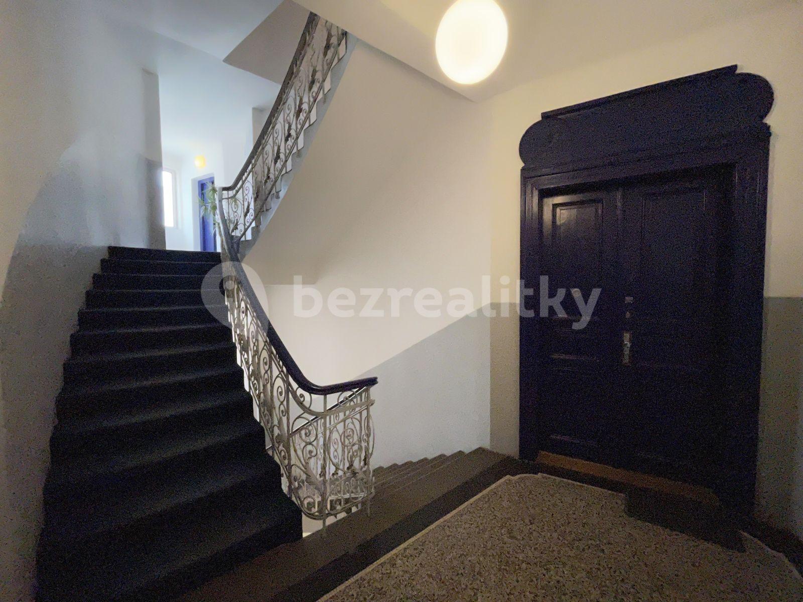 Pronájem bytu Garsoniéra 21 m², Šaldova, Praha, Praha