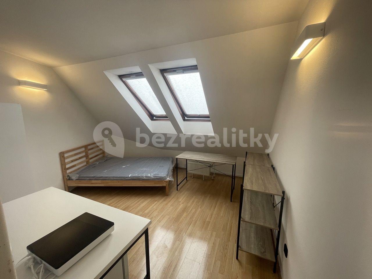 Pronájem bytu Garsoniéra 21 m², Šaldova, Praha, Praha