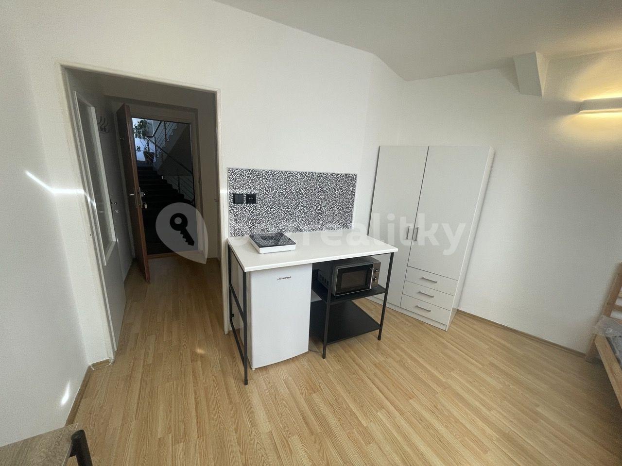 Pronájem bytu Garsoniéra 21 m², Šaldova, Praha, Praha