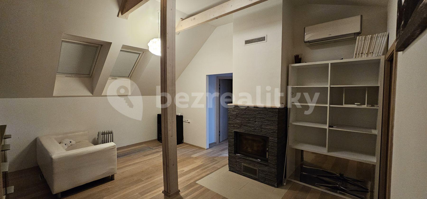 Pronájem bytu 2+kk 70 m², Vojtěšská, Neratovice, Středočeský kraj