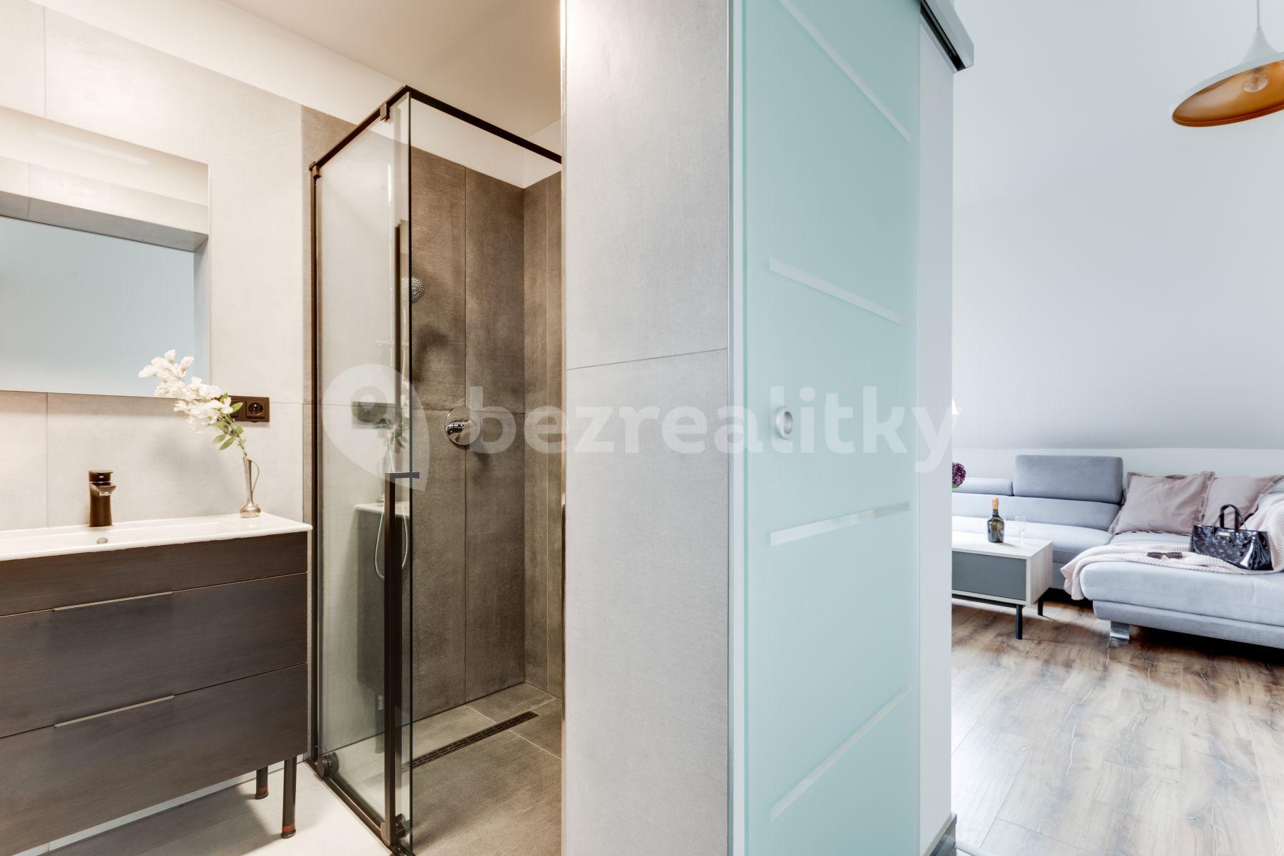 Pronájem bytu 1+kk 43 m², Jažlovická, Říčany, Středočeský kraj