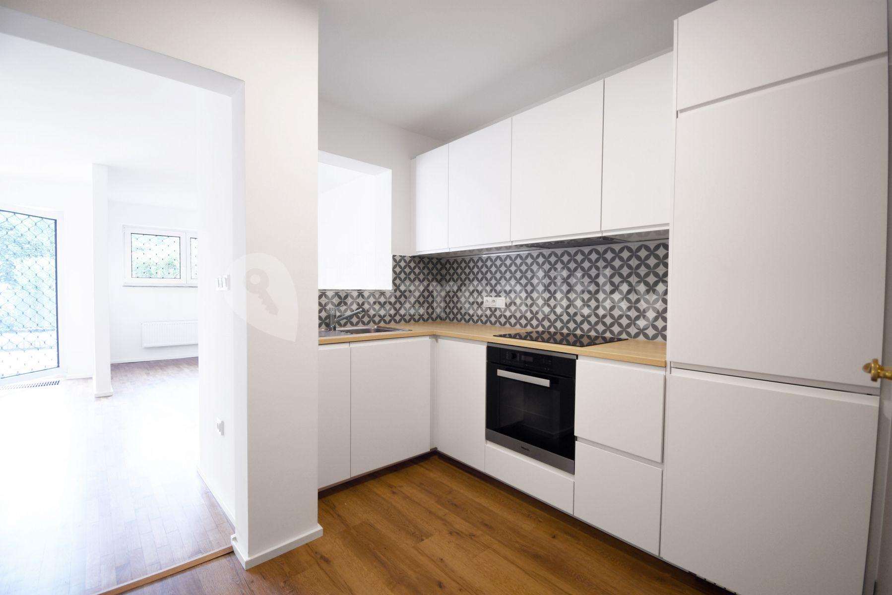 Pronájem bytu Garsoniéra 50 m², U Vojanky, Praha, Praha