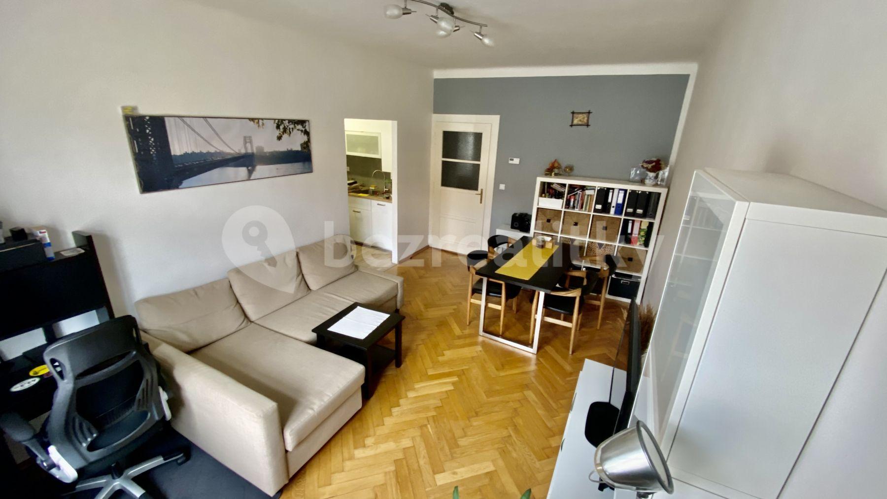 Pronájem bytu 2+1 45 m², Polská, Praha, Praha