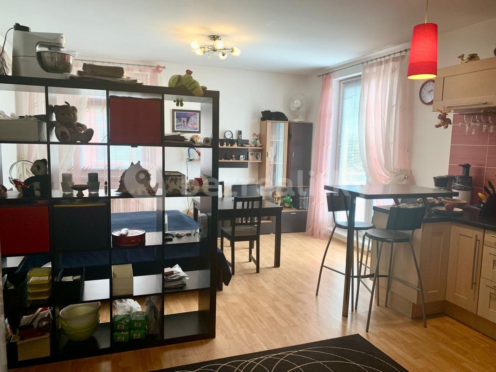 Prodej bytu 1+kk 46 m², Novodvorská, Praha, Praha