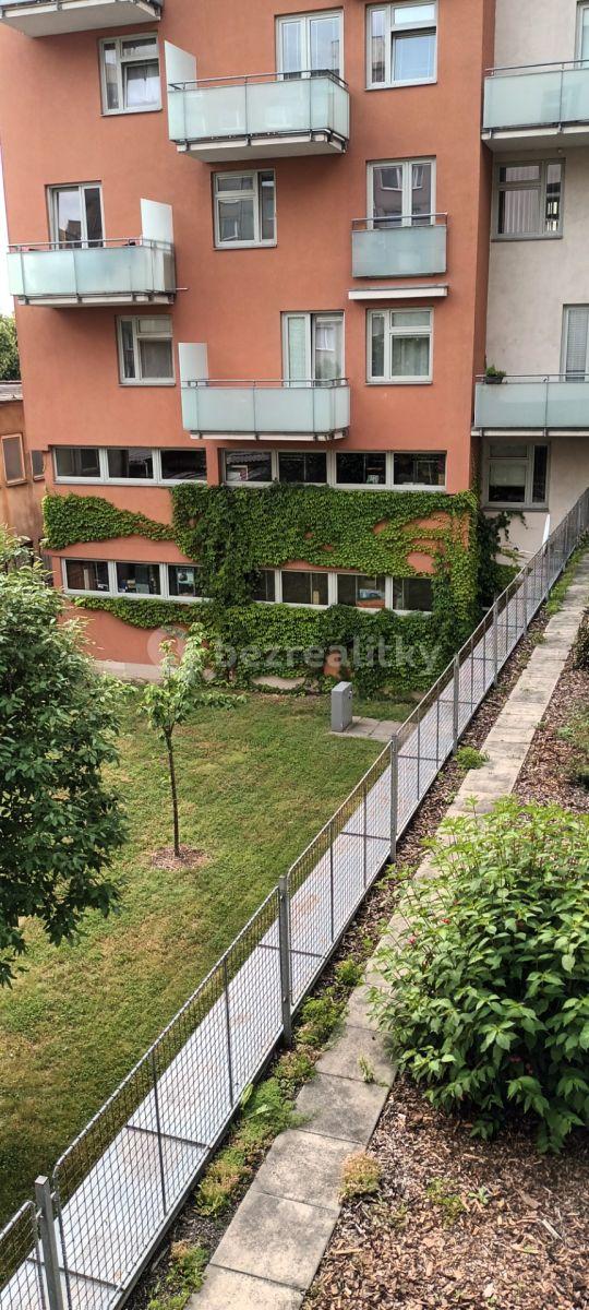 Prodej bytu 1+kk 46 m², Novodvorská, Praha, Praha