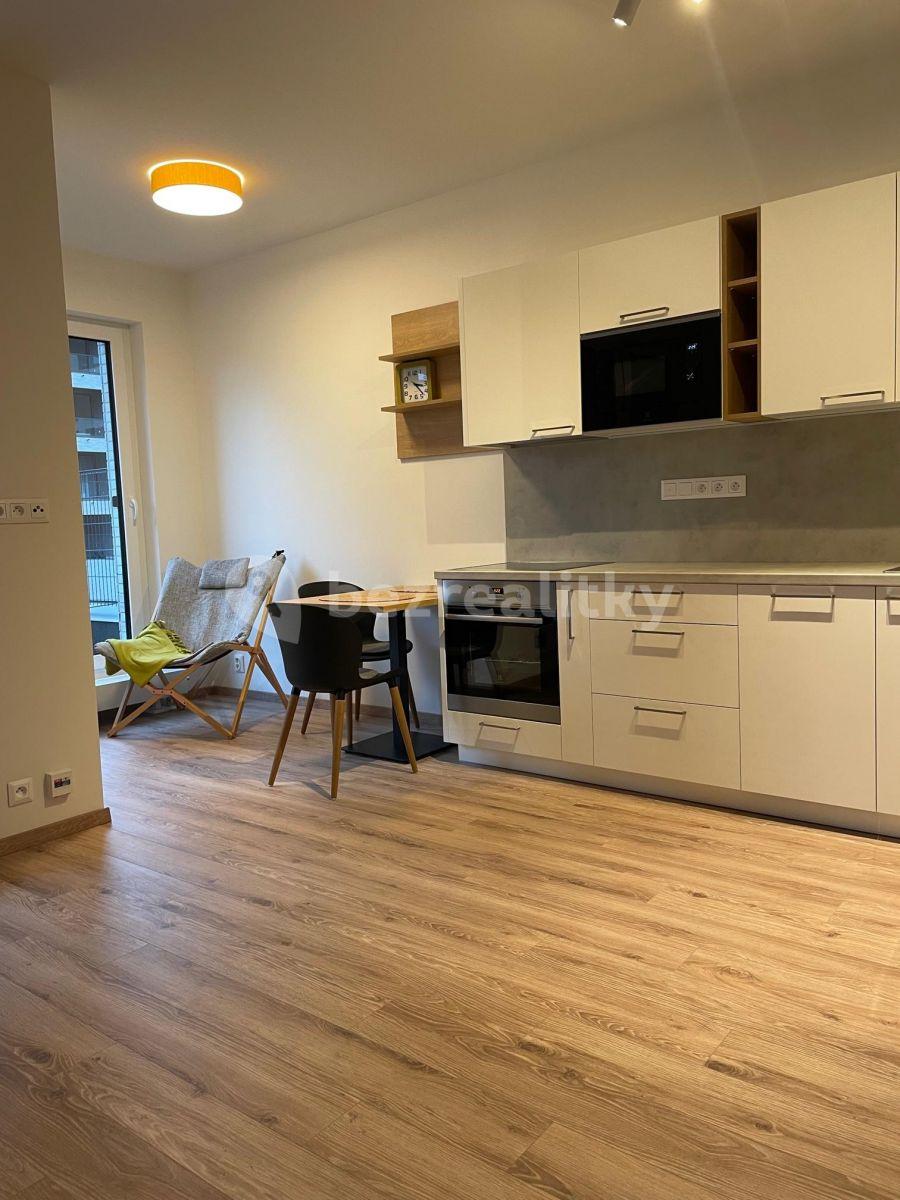 Pronájem bytu 1+kk 34 m², Počernická, Praha, Praha