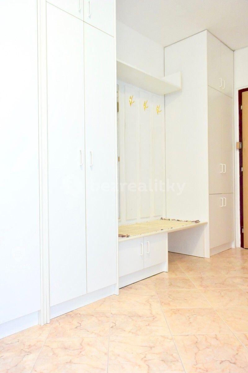 Pronájem bytu 2+kk 43 m², Modrá, Praha, Praha