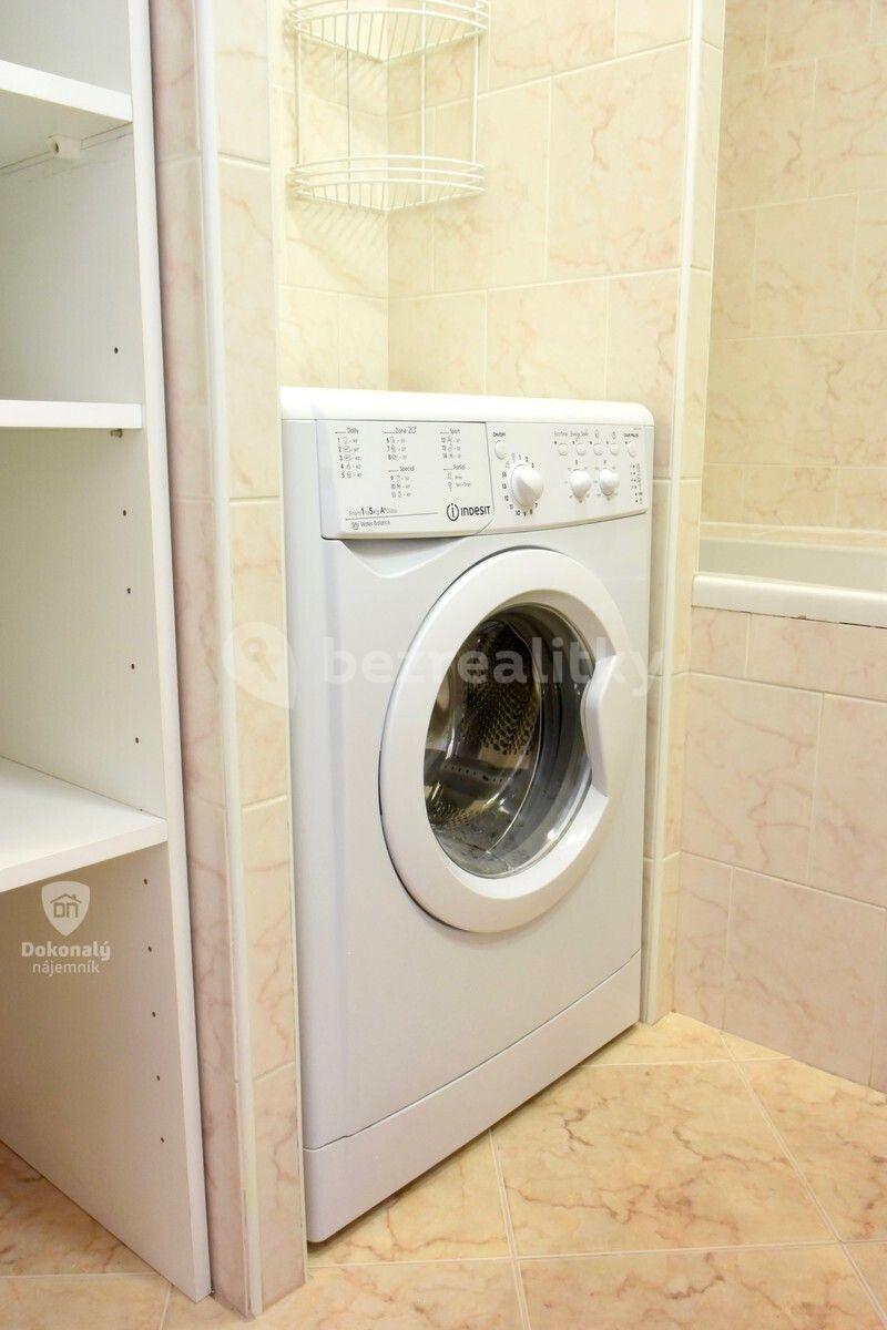 Pronájem bytu 2+kk 43 m², Modrá, Praha, Praha