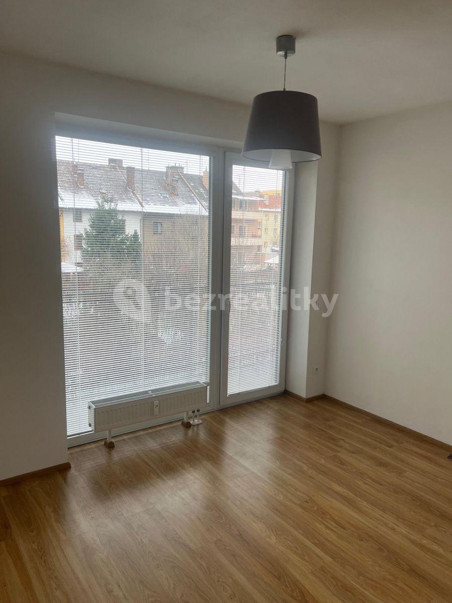 Pronájem bytu 2+kk 50 m², Železničního pluku, Pardubice, Pardubický kraj