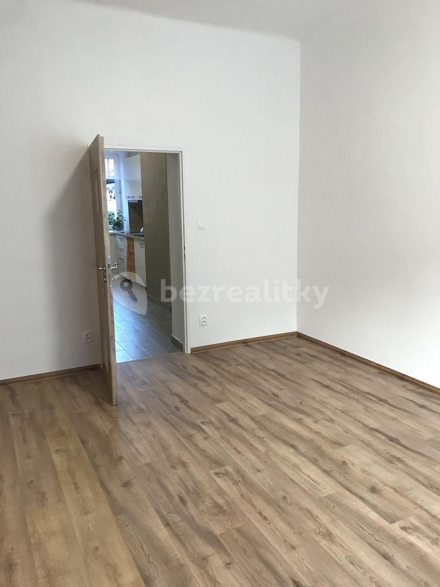 Pronájem bytu 2+1 60 m², Roháčova, Tábor, Jihočeský kraj