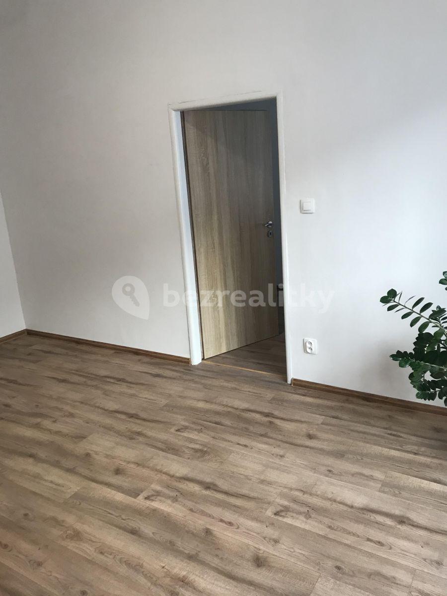 Pronájem bytu 2+1 60 m², Roháčova, Tábor, Jihočeský kraj