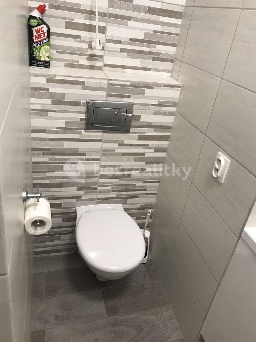 Pronájem bytu 2+1 60 m², Roháčova, Tábor, Jihočeský kraj