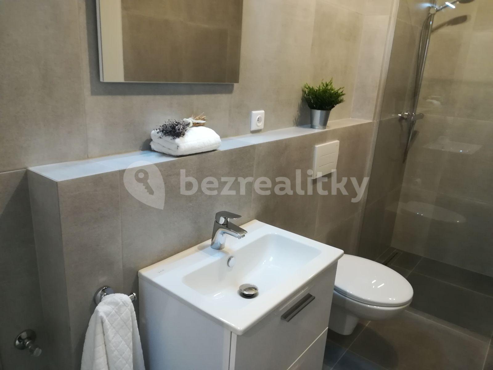 Pronájem bytu 2+kk 47 m², Kloučkova, Rakovník, Středočeský kraj