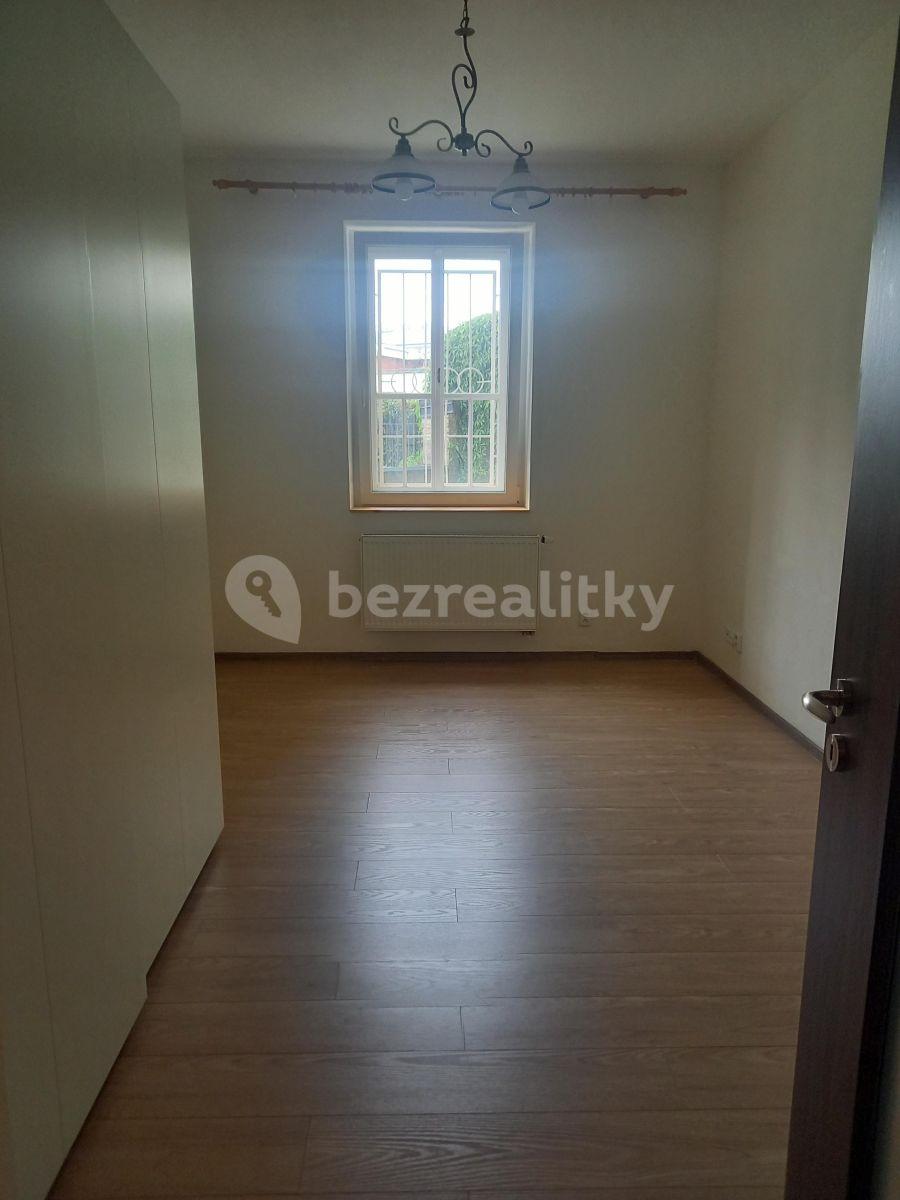 Pronájem bytu 2+1 46 m², U Nikolajky, Praha, Praha