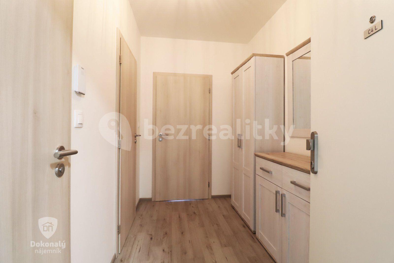 Pronájem bytu 2+kk 48 m², Velvarská, Horoměřice, Středočeský kraj