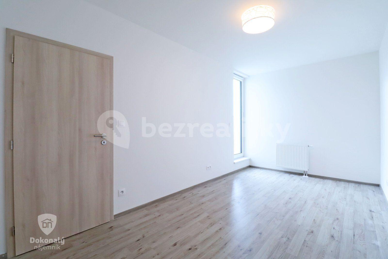 Pronájem bytu 2+kk 48 m², Velvarská, Horoměřice, Středočeský kraj