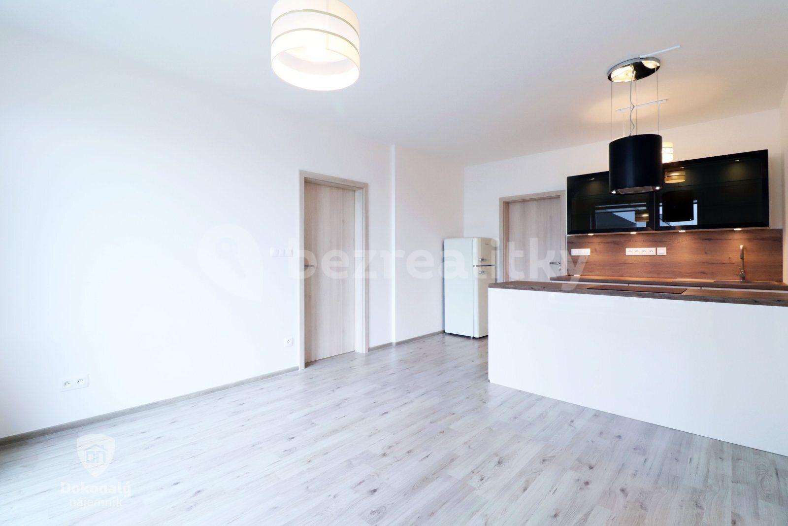 Pronájem bytu 2+kk 48 m², Velvarská, Horoměřice, Středočeský kraj