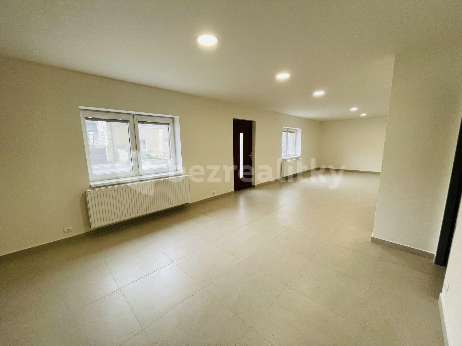 Pronájem nebytového prostoru 88 m², Plzeňská, Loděnice, Středočeský kraj