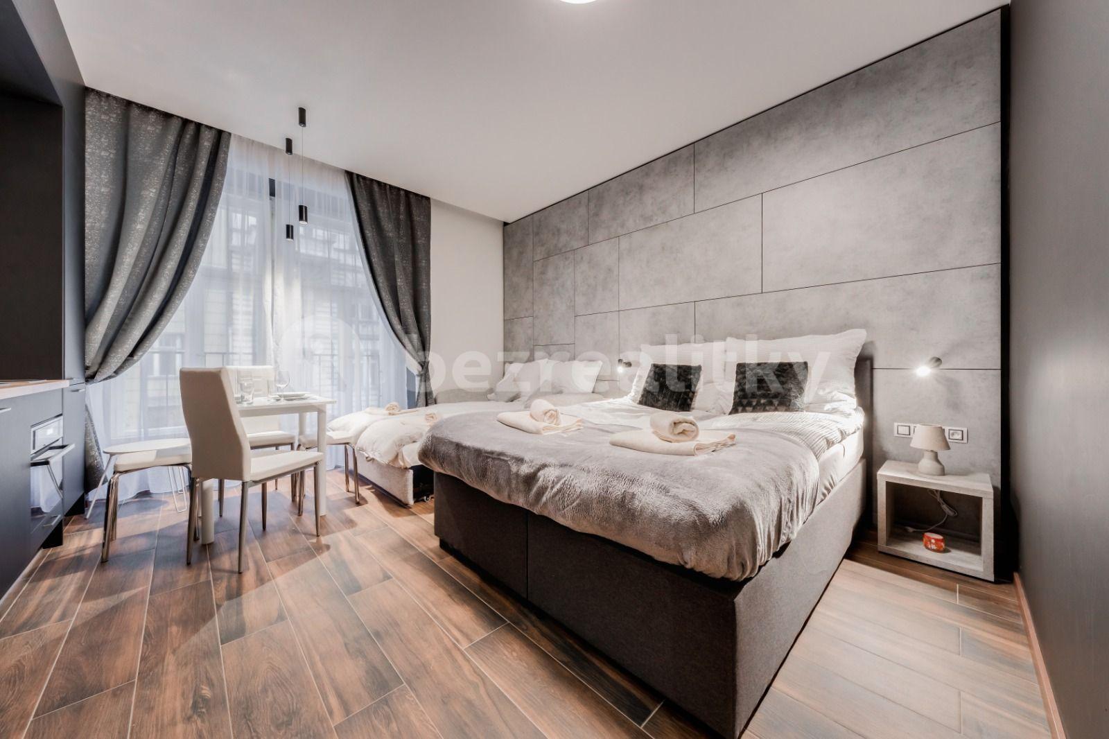 Pronájem bytu 1+kk 26 m², Gorazdova, Praha, Praha