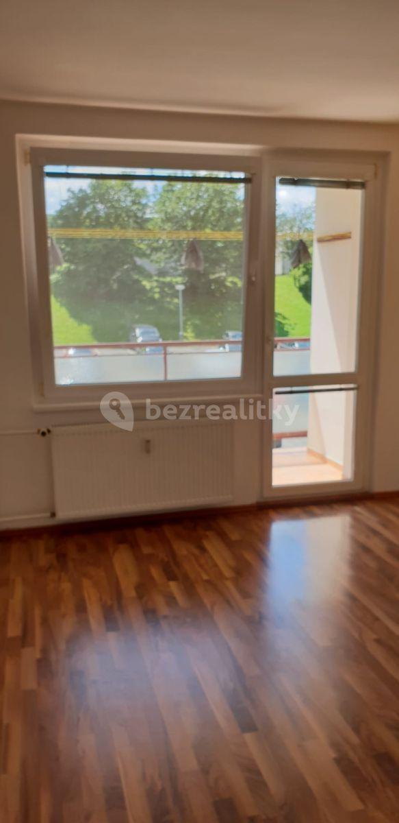 Pronájem bytu 2+1 65 m², Kpt. Nálepky, Louny, Ústecký kraj