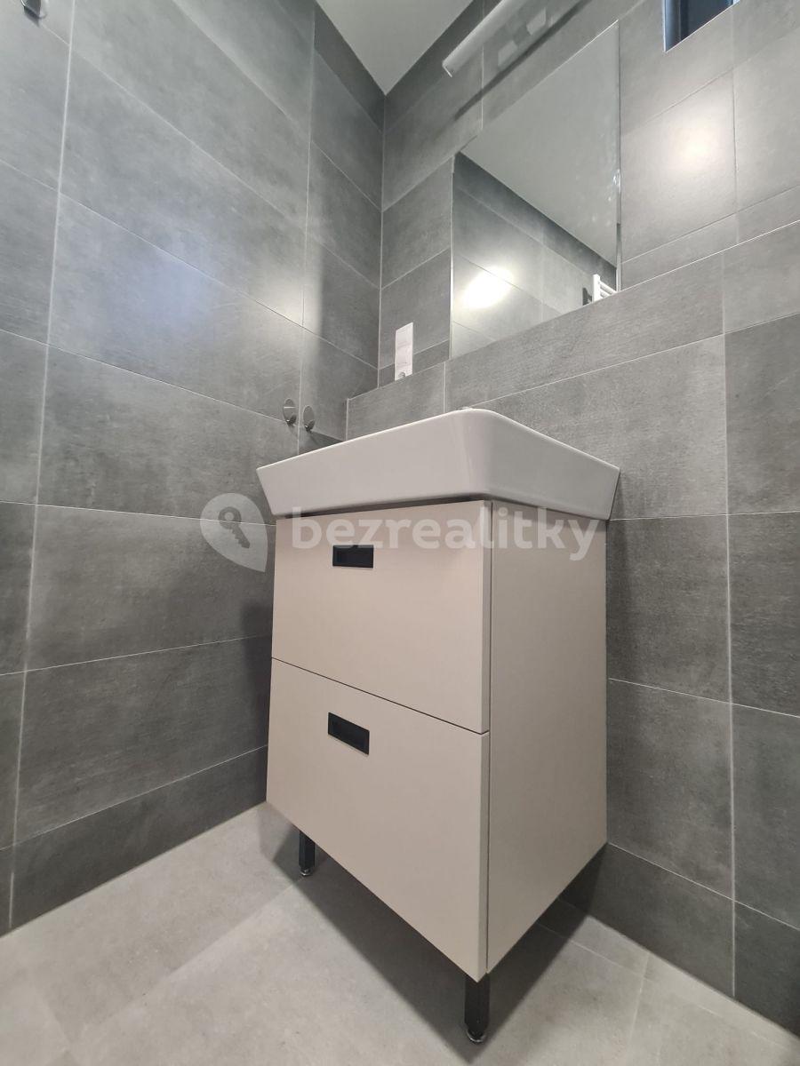 Pronájem bytu 1+kk 35 m², Praha, Praha