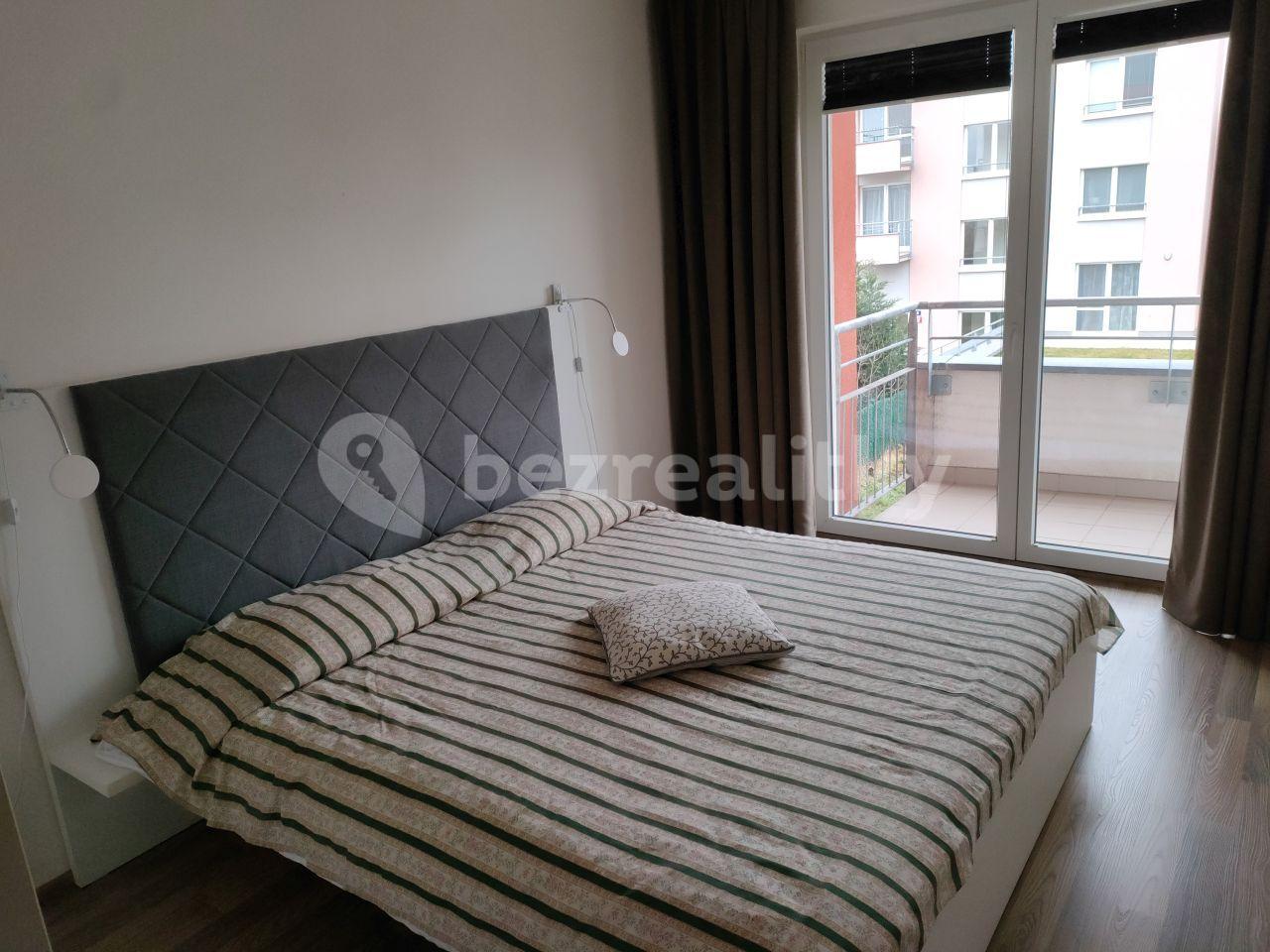 Pronájem bytu 2+kk 53 m², Hlučkova, Praha, Praha