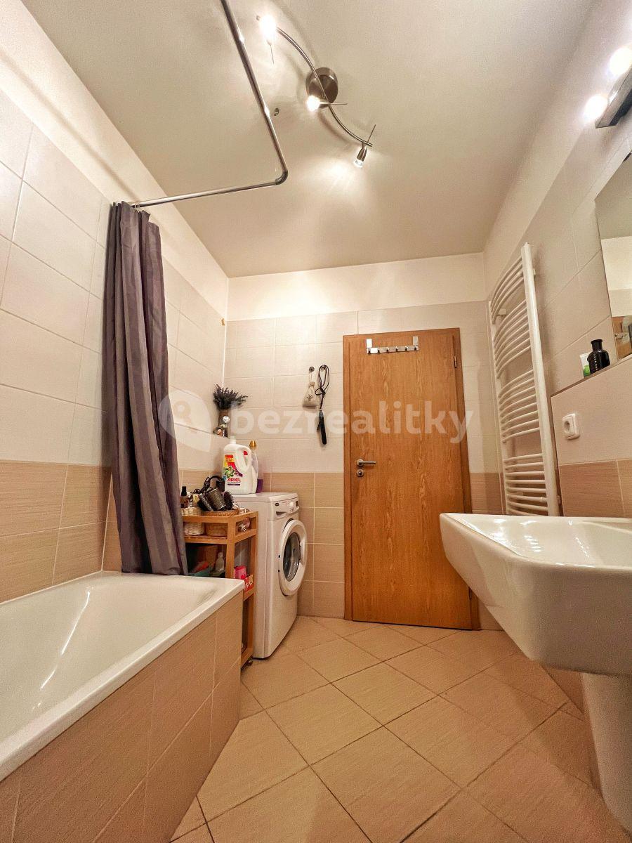 Pronájem bytu 2+kk 60 m², Zakšínská, Praha, Praha