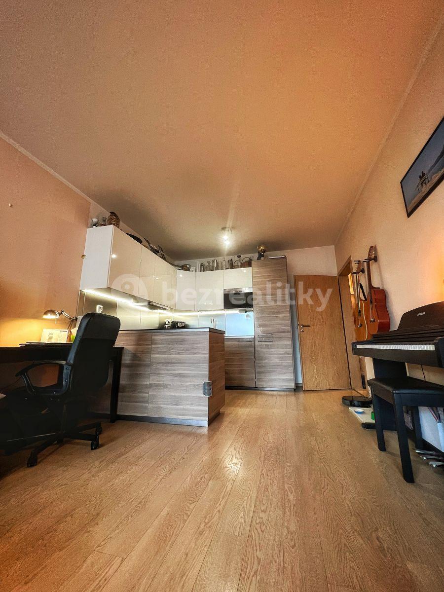 Pronájem bytu 2+kk 60 m², Zakšínská, Praha, Praha