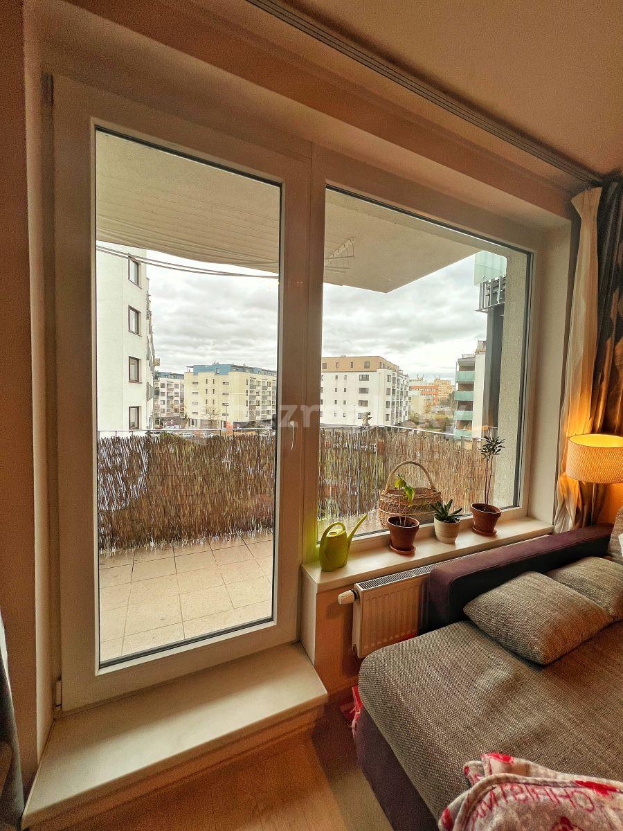 Pronájem bytu 2+kk 60 m², Zakšínská, Praha, Praha