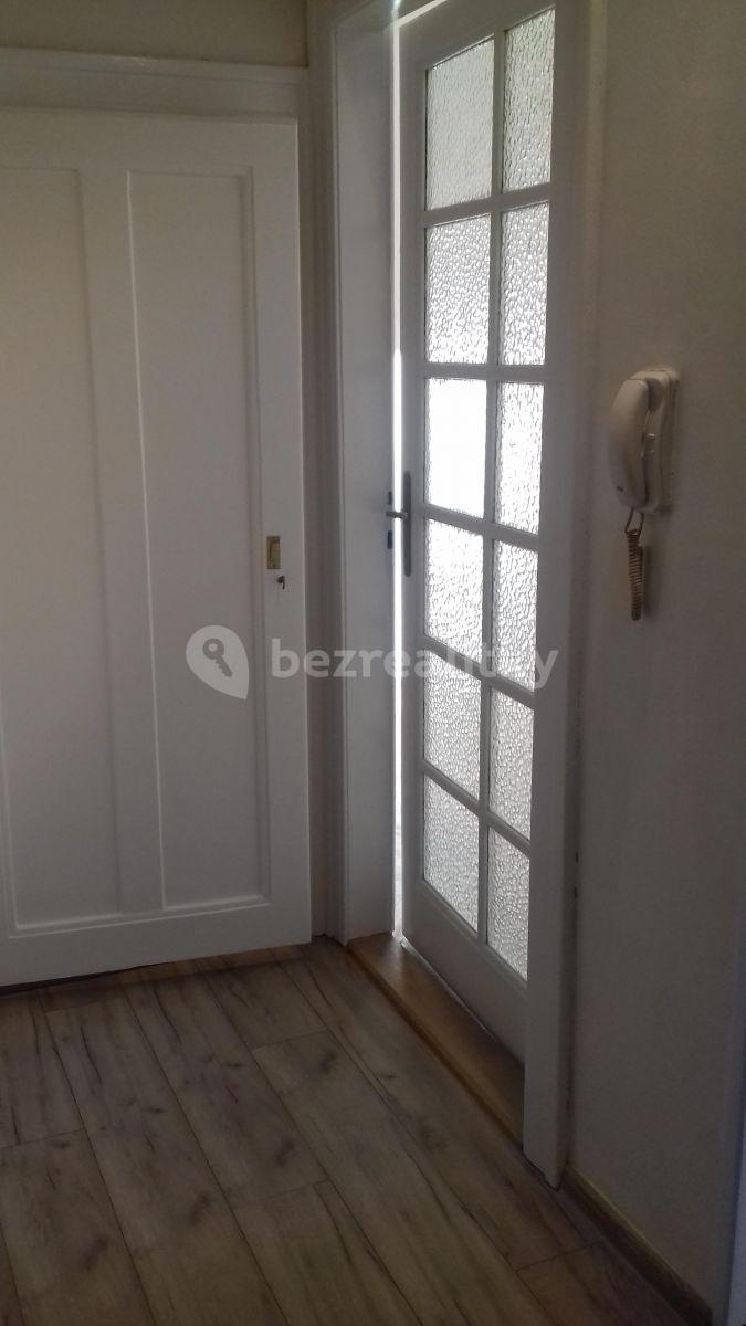 Pronájem bytu 1+1 40 m², Slezská, Praha, Praha