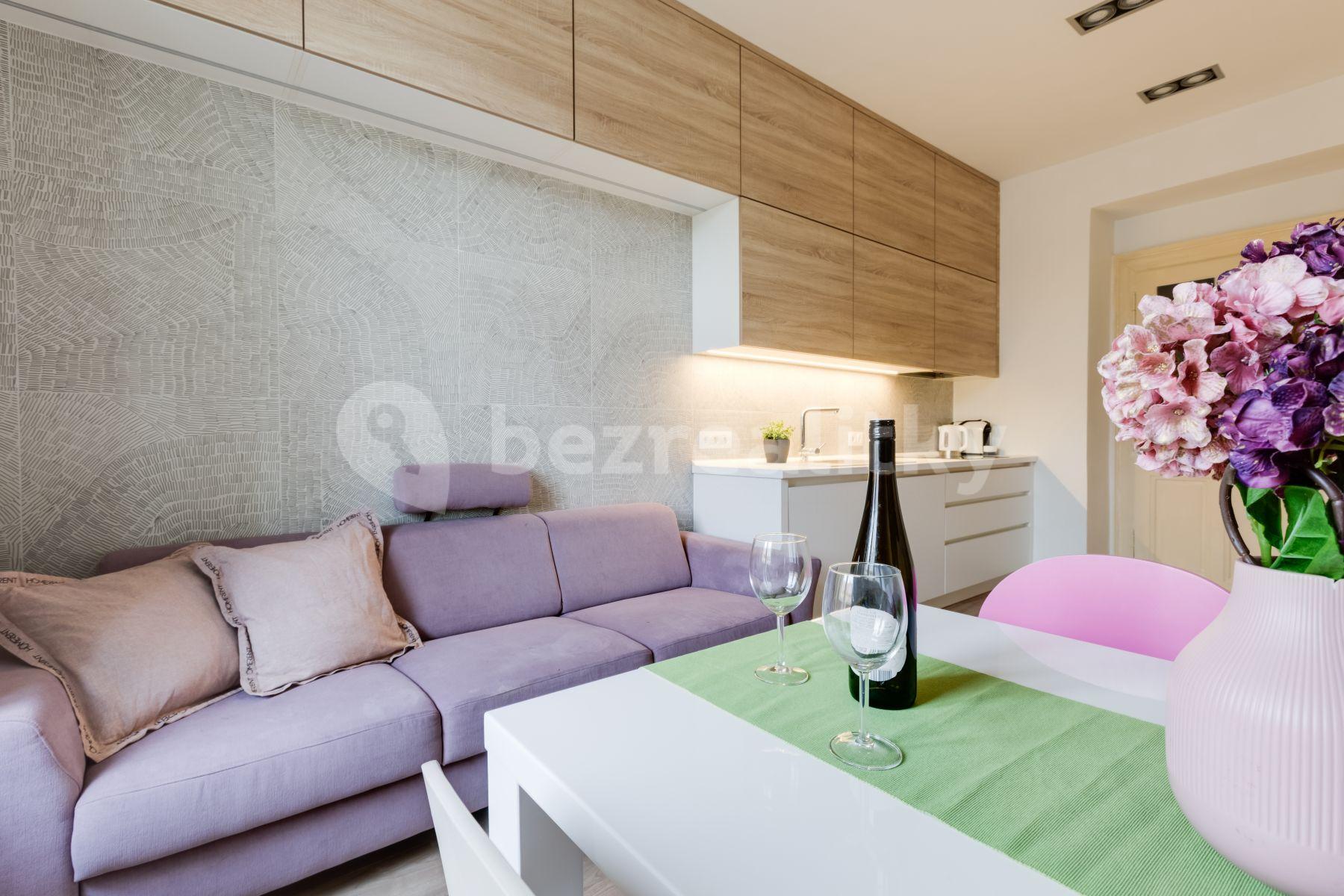 Pronájem bytu 2+kk 55 m², Nezamyslova, Praha, Praha