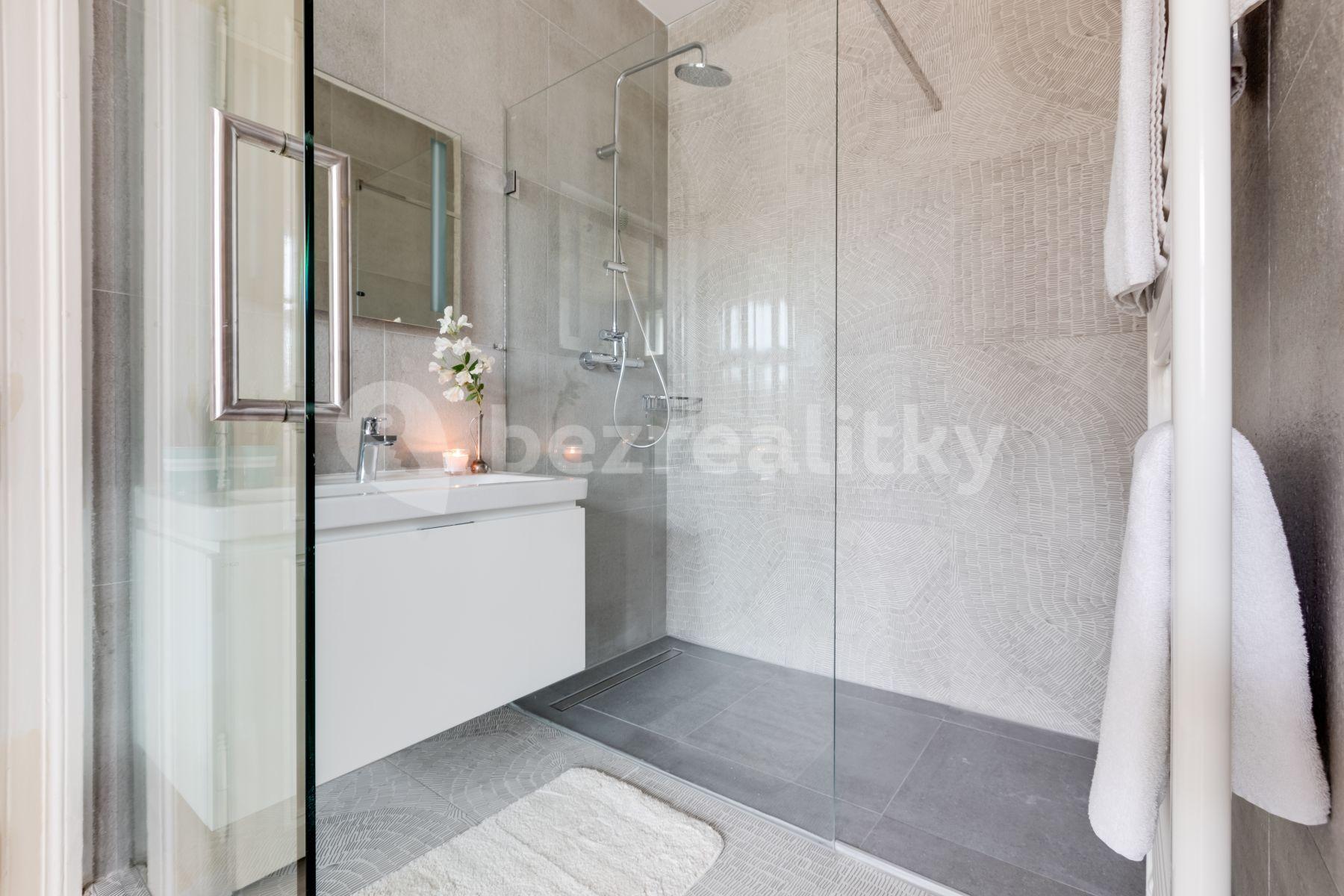 Pronájem bytu 2+kk 55 m², Nezamyslova, Praha, Praha