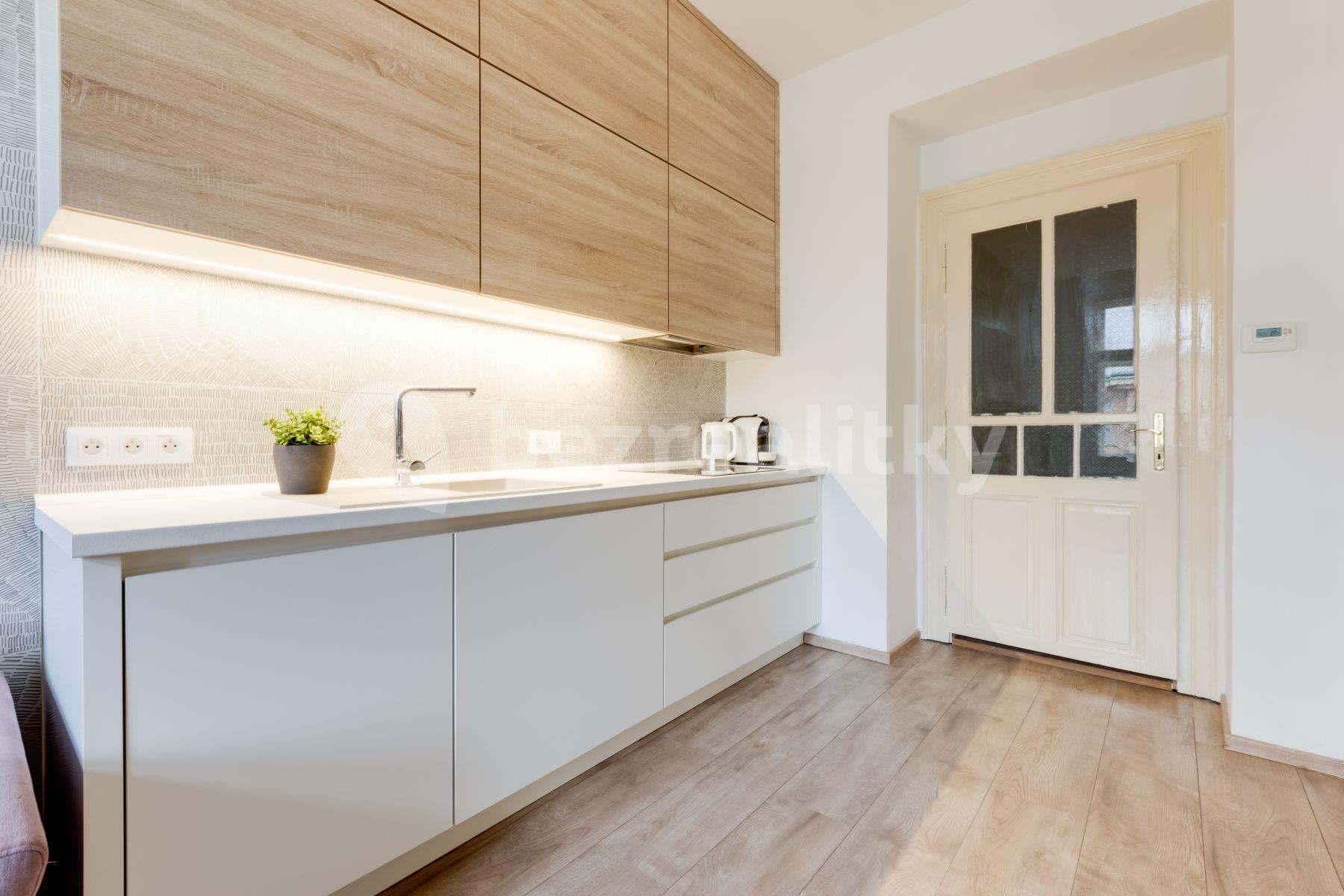 Pronájem bytu 2+kk 55 m², Nezamyslova, Praha, Praha