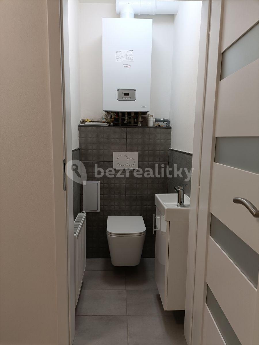 Pronájem bytu Garsoniéra 32 m², Seifertova, Praha, Praha