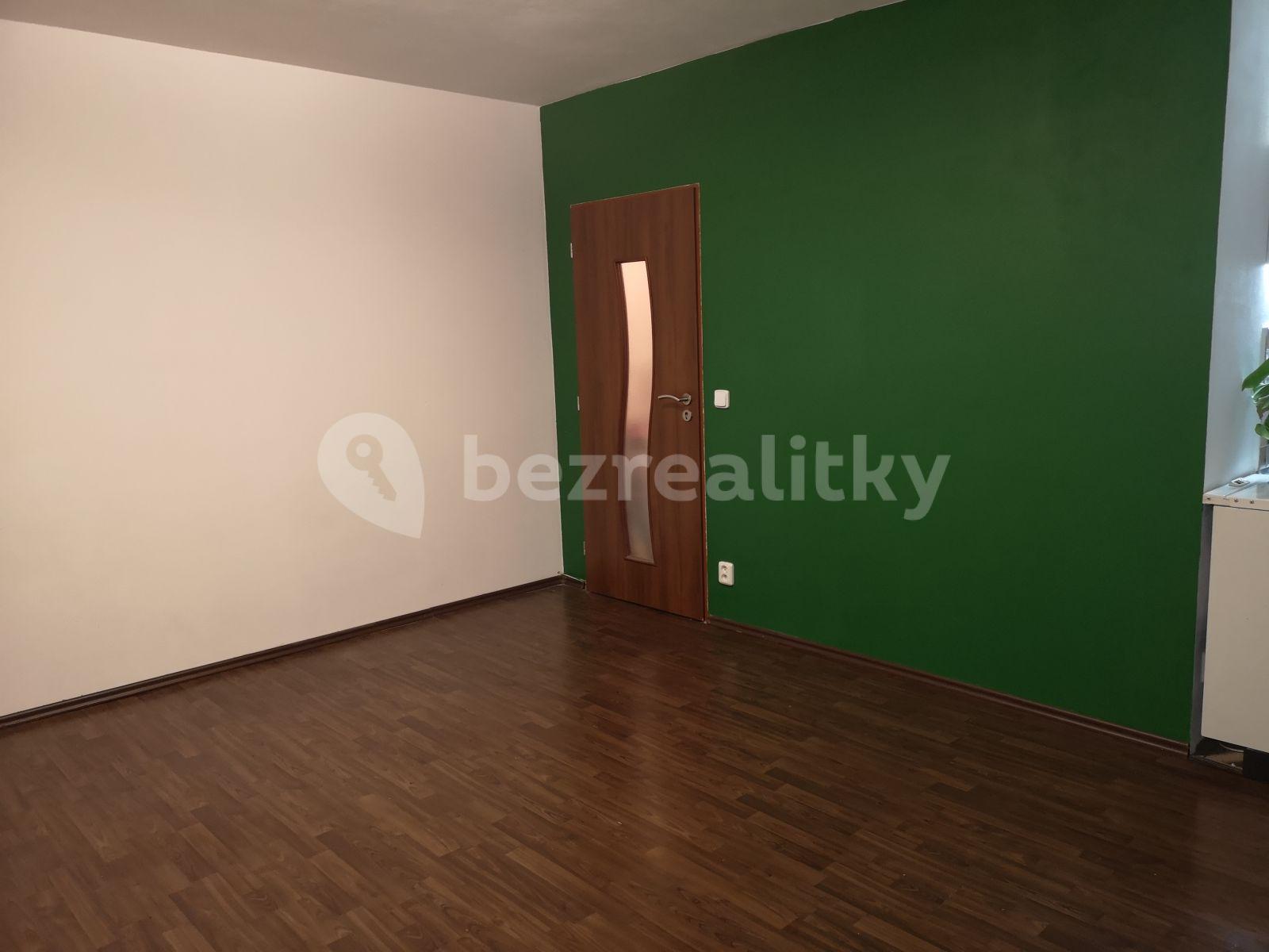 Pronájem bytu 1+kk 30 m², Benešovská, Kladno, Středočeský kraj