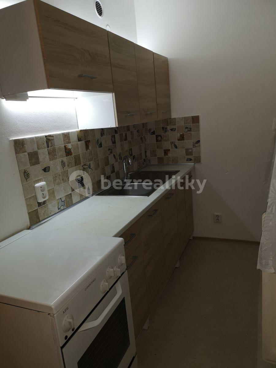 Pronájem bytu 1+kk 30 m², Benešovská, Kladno, Středočeský kraj