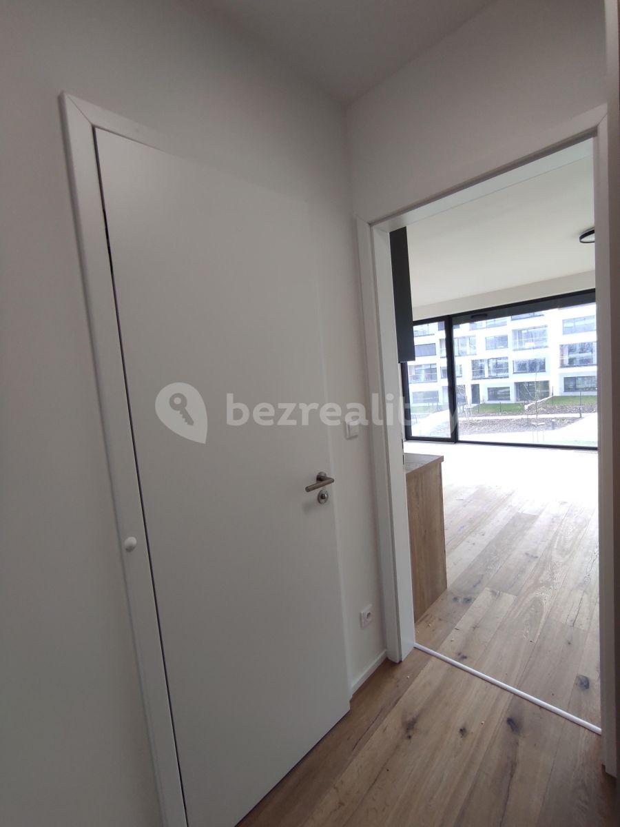 Pronájem bytu 1+kk 38 m², Kurandové, Praha, Praha