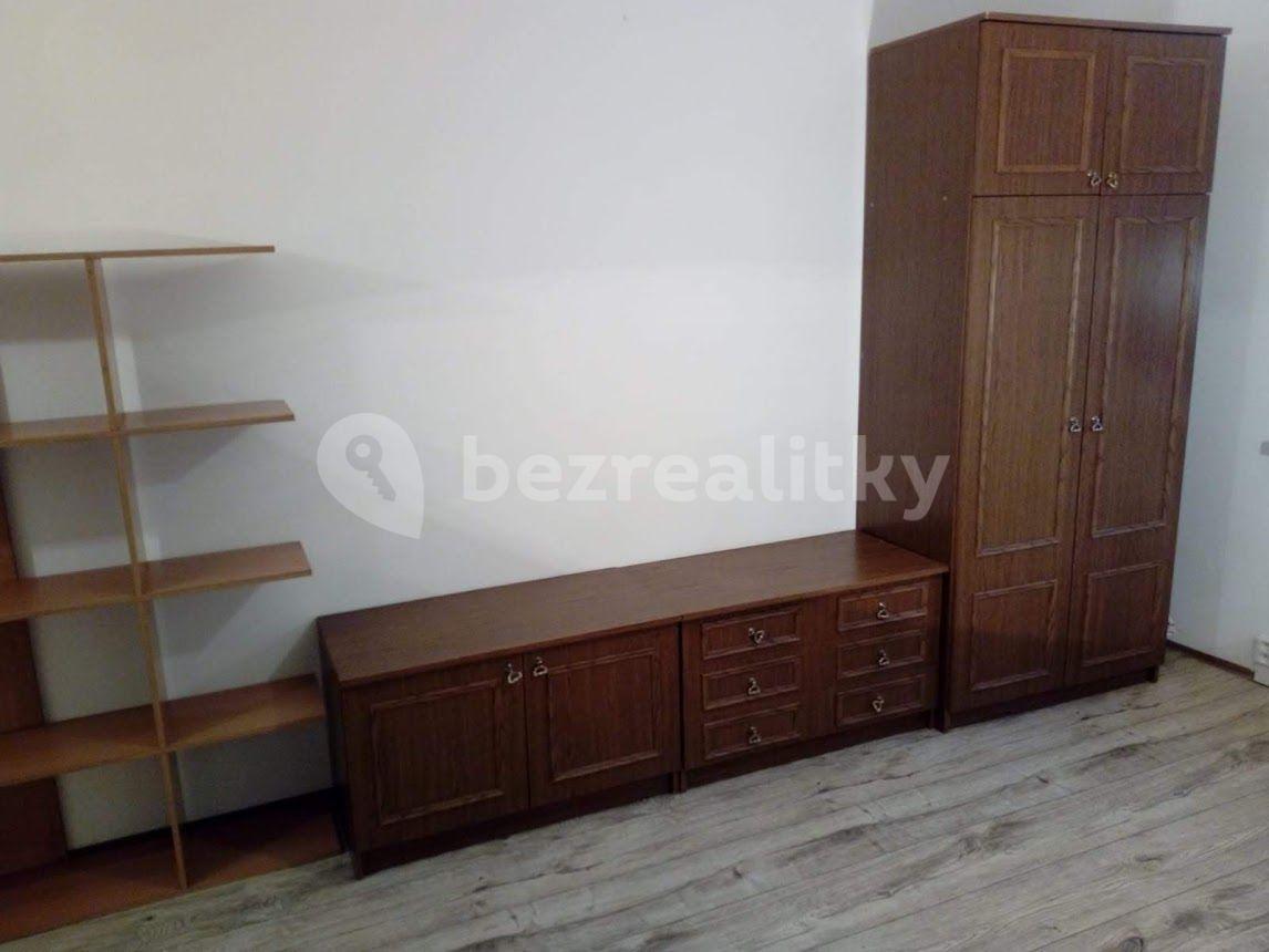 Pronájem bytu 1+kk 19 m², Východní, Karlovy Vary, Karlovarský kraj