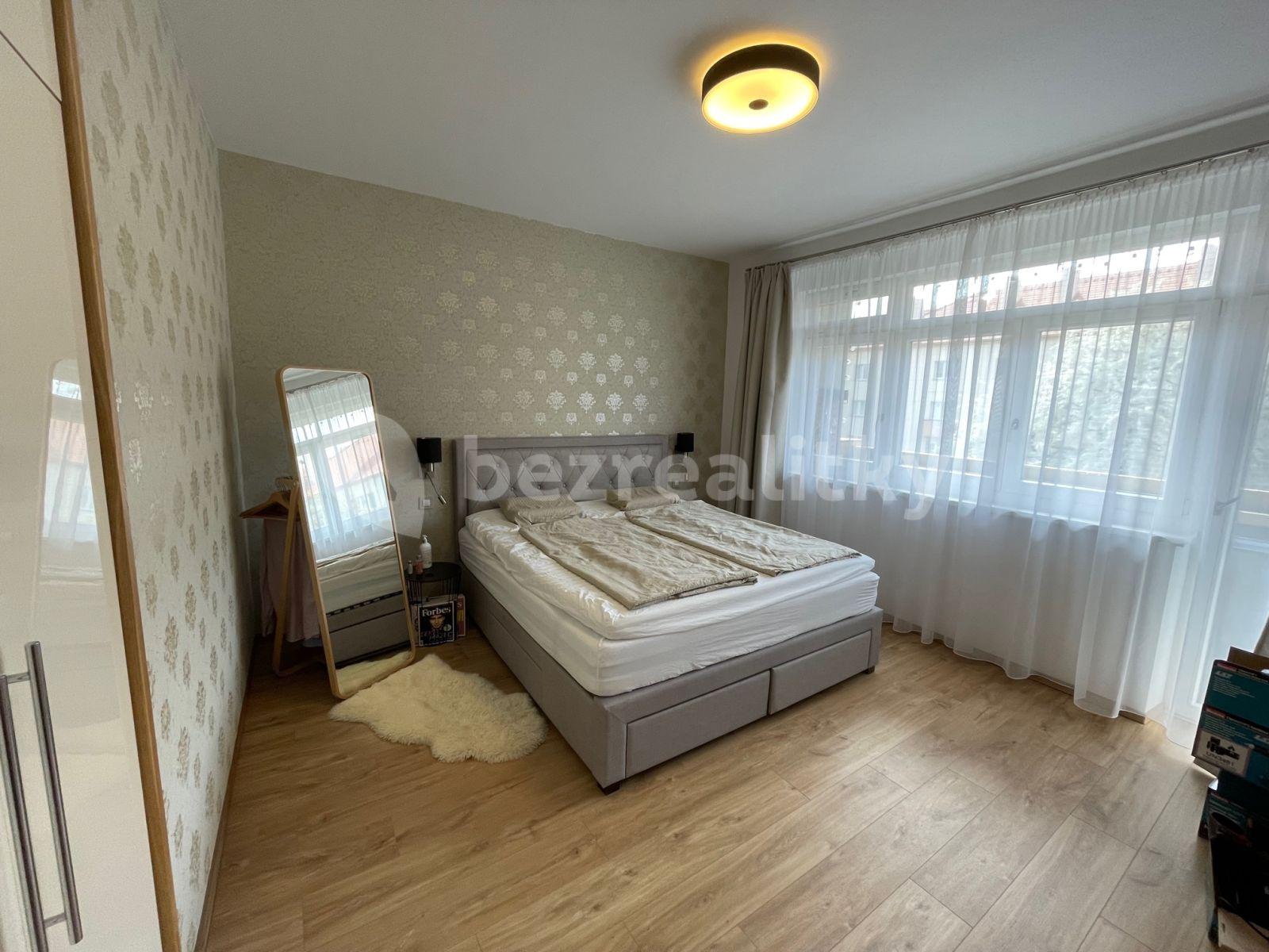 Pronájem bytu 2+kk 49 m², Kišiněvská, Praha, Praha