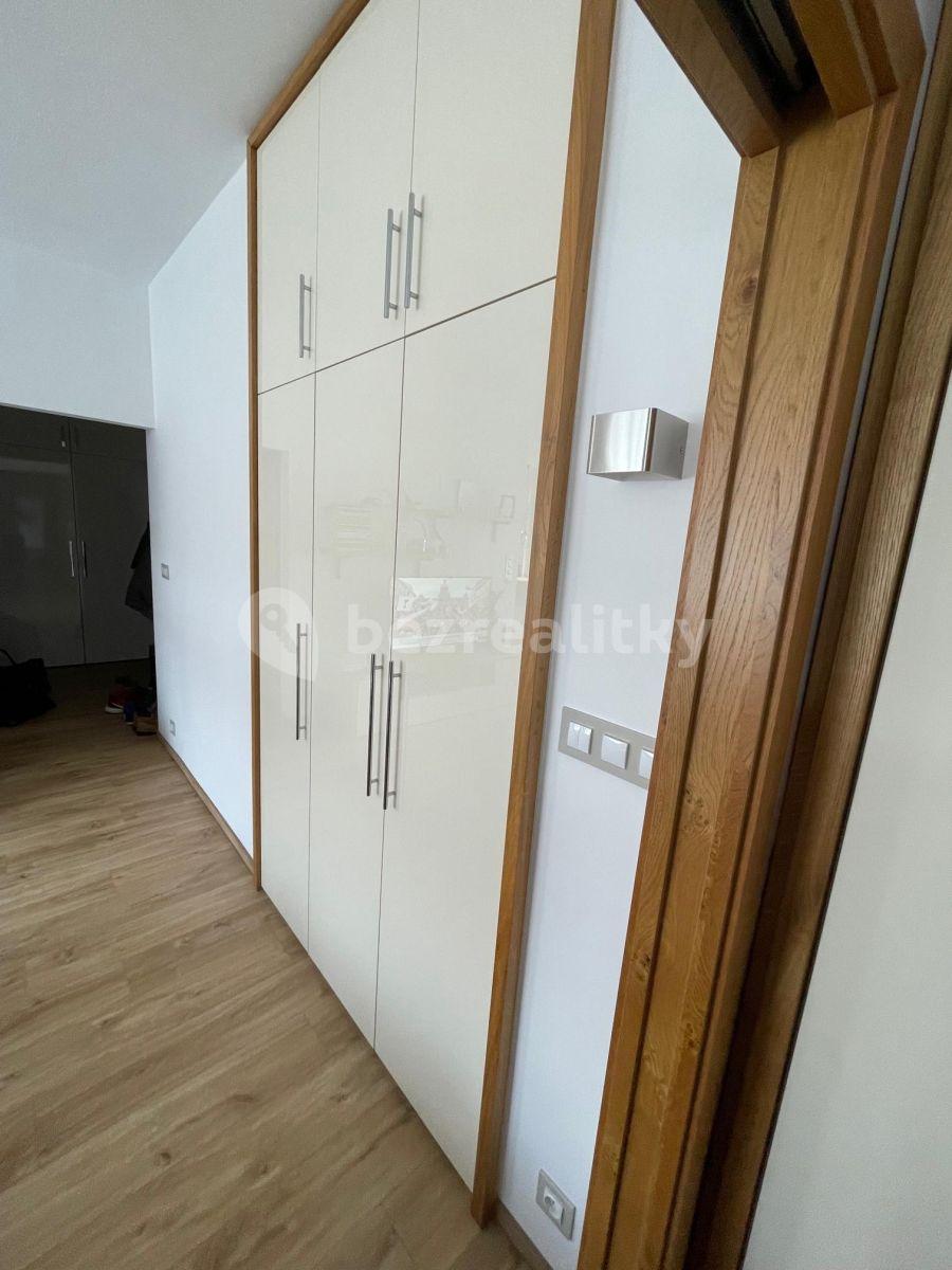 Pronájem bytu 2+kk 49 m², Kišiněvská, Praha, Praha